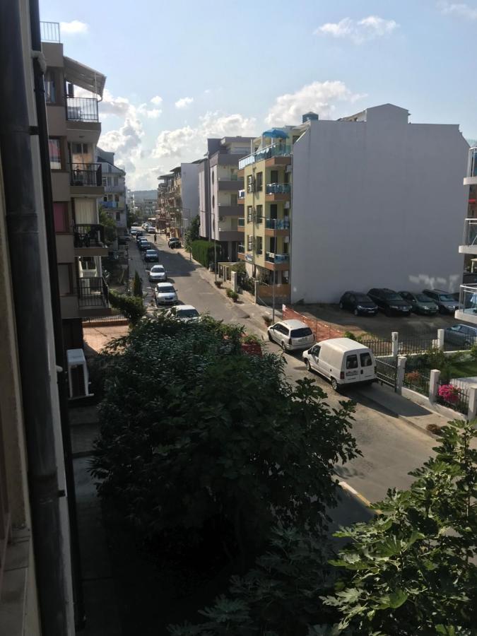 Familienapartment Am Strand In Primorsko Exterior foto